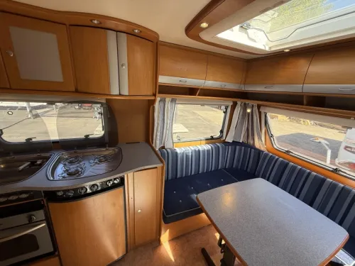 Dethleffs Lifestyle 500 DB FRANZ&Ouml;SISCHES BETT RUNDSITZGRUPPE ZELT TOP Foto: 7