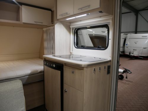 Caravelair Alba 390 bicycle carrier photo: 8