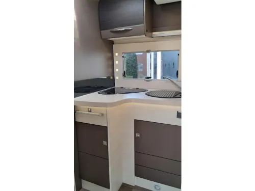 Chausson Titanium 718 XLB Queensbed / Solarpanel / Foto: 8