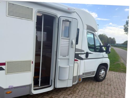 Adria Coral S 670 SLT low single beds photo: 17