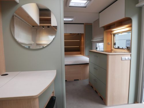 LMC Style 450 D Mover, Vorzelt Foto: 8