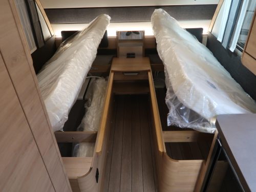 Knaus Sudwind Black Selection 460 EU EINZELBETTEN Foto: 19