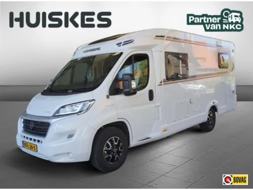 Weinsberg CaraCompact Pepper 600 MEG Single beds roof air conditioning