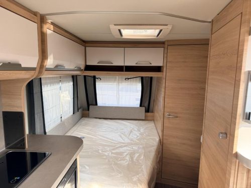 Knaus Sudwind Black Selection 450 FU photo: 6