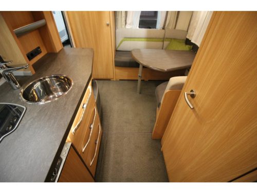 Knaus Sudwind Silver Selection 420 QD Rangierhilfe Thule 6300 Vorzelt Foto: 5