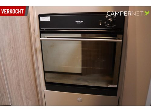 Carado T338 165PS Automatik | BR System | LPG Anlage | L&auml;ngsbetten | Wechselrichter | Lithium | Backofen | Solarpaneele | Bearlock | Editio Foto: 13