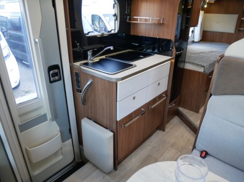 Pilote P650U, Automatic, Low Single Beds, XXL Refrigerator photo: 11