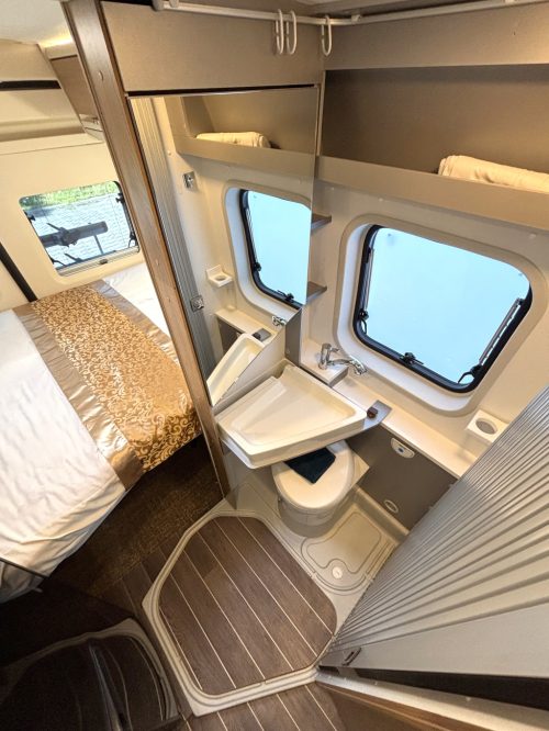 Adria Twin 600 SPT TRANSVERSE BED TOW BAR SOLAR PANEL EURO6 photo: 10