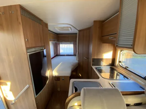 B&uuml;rstner Nexxo T 660 NL Camper | 2nd Owner photo: 11
