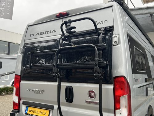 Adria Twin 640 SLB ENKELE BEDDEN 9-TRAPS AUTOMAAT 160PK foto: 21