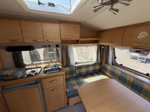 Knaus Sudwind 450 TF Franz&ouml;sisches Bett Rundsitzgruppe Vorzelt Foto: 7