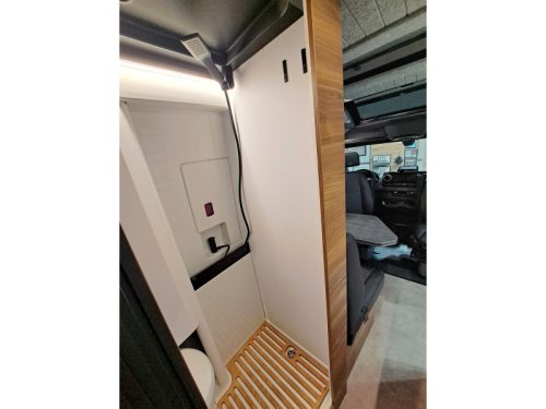 Adria Supertwin 700 SGX 4x4 Mercedes  photo: 9