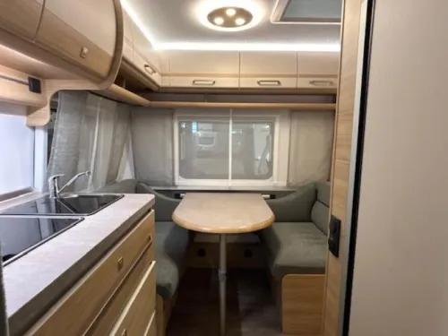 Fendt Bianco Activ 390 FHS Autocaravana, toldo, portabicicletas foto: 5