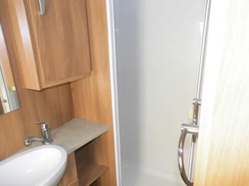 Swift Challenger 570 Satellite, awning and air conditioning photo: 9