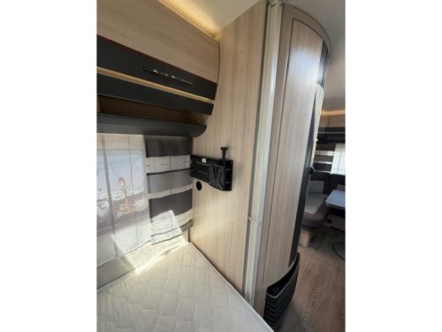Hobby De Luxe Edition 460 UFE Incl. Awning and Mover photo: 18