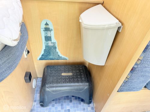 Chausson Welcome 55 - Bikelift - 140HP - Neat compact Motorhome photo: 23
