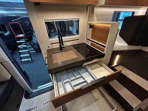 B&uuml;rstner Signature SMT 7.0 MB, Autark package, Wifi photo: 17