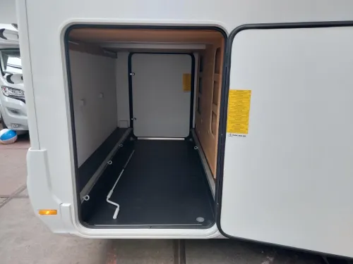 Adria Coral 650 DL L&auml;ngsbetten/face2face/heavy Foto: 23