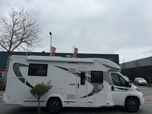 Chausson Flash 718 XLB Special Edition Dachklimaanlage Foto: 1