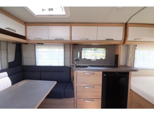 Knaus Sudwind 60 Years 450 FU Awning/ Campovolo Gas  photo: 10