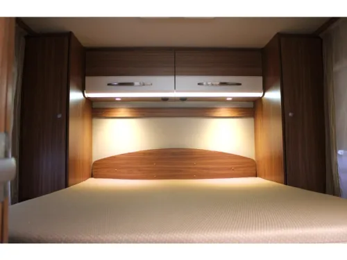 Carado T 449 Queensbed Pop-top roof photo: 5