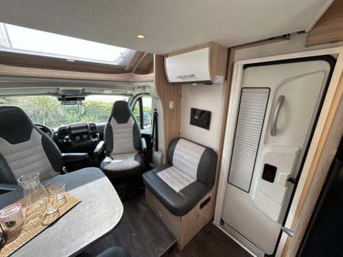 Sunlight T 68 Adventure Edition Zonnepaneel + hefbed  foto: 11