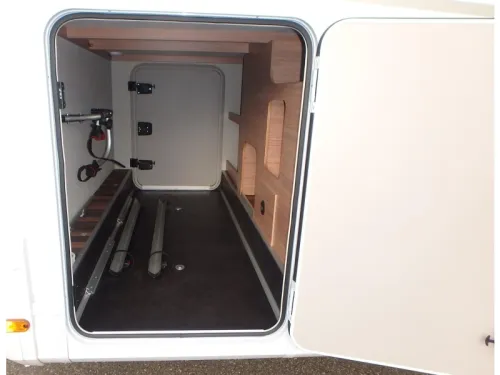 Weinsberg CaraSuite 700 ME  Foto: 26