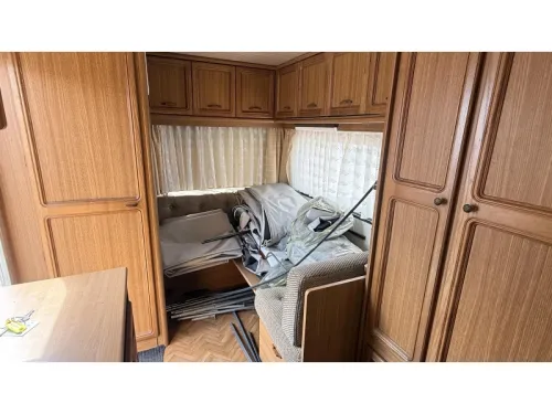 Hobby De Luxe 495 asiento de tren asiento redondo inodoro foto: 1
