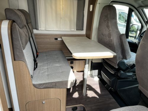 Carado T 338 Teilintegriert | Automatik | 2x Klimaanlage | Markise | R&uuml;ckfahrkamera Foto: 7