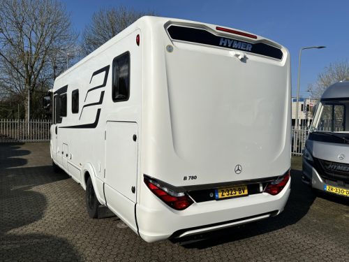 Hymer BML-I 780 OVERHEAD CUPBOARDS INSTEAD OF DROP-DOWN BED!  photo: 5