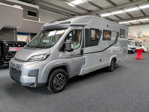 Adria Compact Supreme DL 2027 automaat  foto: 2