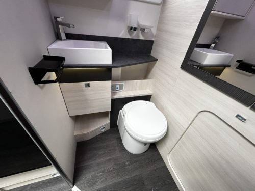Challenger Etape Edition 270 Single beds/Automatic! photo: 17