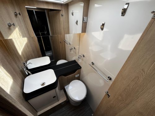 Mobilvetta Kea 90 I A-class Motorhome  photo: 9