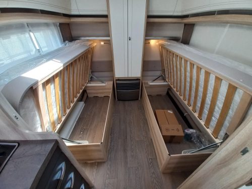 Hobby De Luxe 460 LU 1500kg  foto: 12