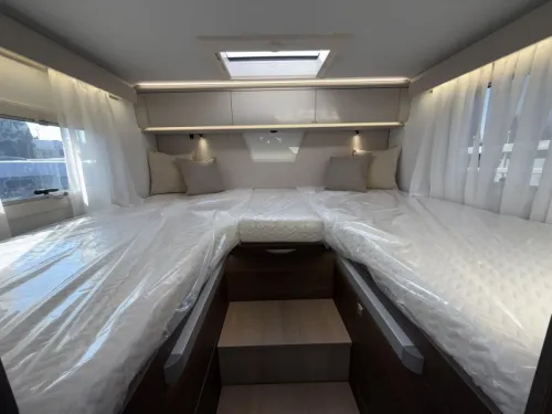 Adria Coral Supreme 670 DL - 180 PS Foto: 2
