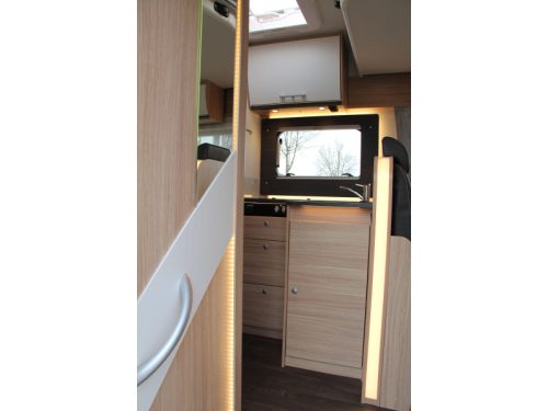 Sunlight T67 Single beds + Pop-top roof  photo: 12
