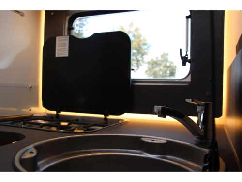 Su T68 Adventure Edition, automatic, TV + sat, single beds and pop-top roof photo: 10
