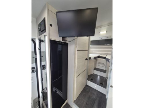 Chausson Titanium Ultimate 777 Arctic WITHOUT POP-TOP ROOF photo: 17