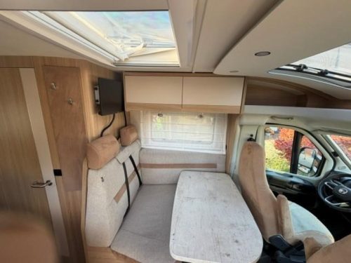 LMC Cruiser T 662 T young used photo: 12