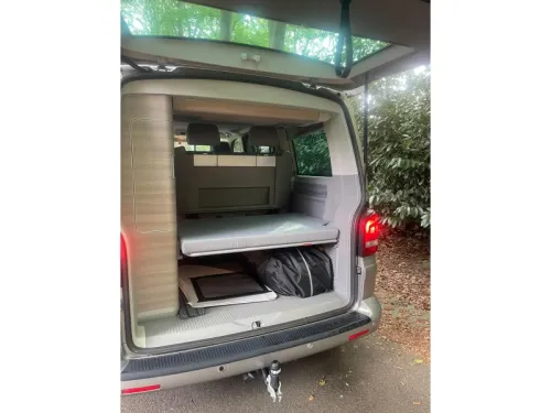 Volkswagen T5 California TDI Milestone Aufstelldach 2011 Foto: 8