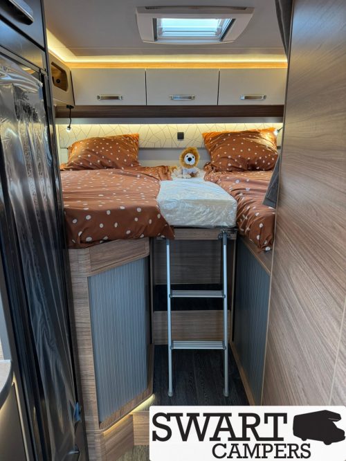 Weinsberg CaraLoft Ford 650 MEG, 155 hp automatic Single beds photo: 18
