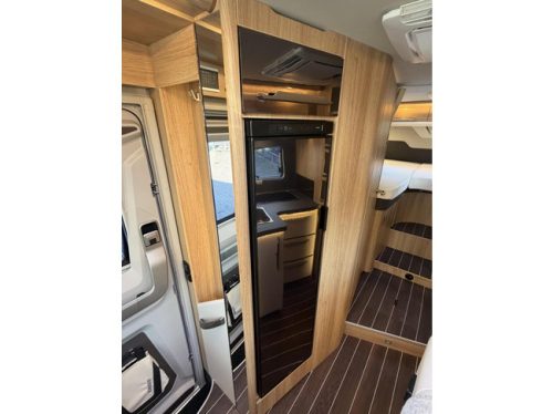 Knaus 700 MEG Sky Ti 8T-Automaat Single Beds 2X Air Conditioning Towing Hitch photo: 18