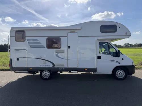 Hymer Classic Lit superpos&eacute; photo : 22
