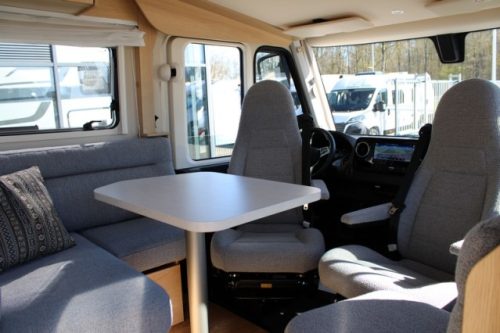 Camping-car Hymer B MC I 680 &eacute;quip&eacute; du puissant Mercedes 9 G Tronic 170 ch AUTOMATIQUE lits jumeaux + lit pavillon (56  photo : 28