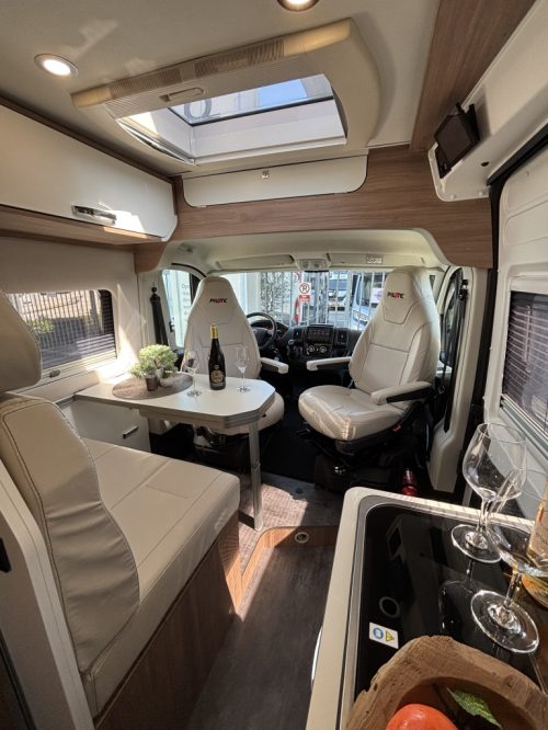 Pilote V 600 Querbett EURO 6 Solarpanel 5,99m Foto: 10