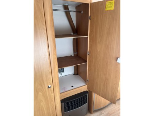 Chateau Calypso 480 KMD Bunk bed - Awning  photo: 13