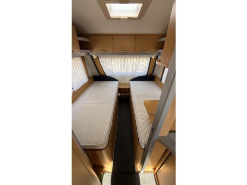 Knaus Sudwind 500 EU Einzelbetten Rundsitzgruppe Foto: 12