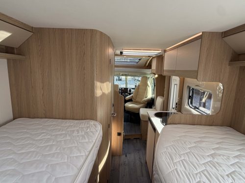 LMC Cruiser V646 photo: 23