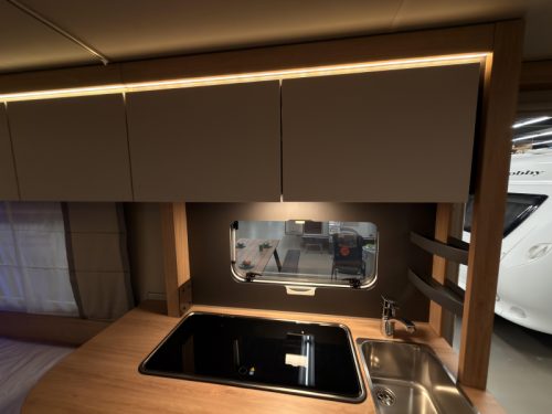 Knaus Sport Platinum 500 EU Platinum+Boden+1800KG Foto: 18