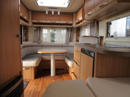 Knaus Sudwind 450 FU MOVER UND VORZELT Foto: 3